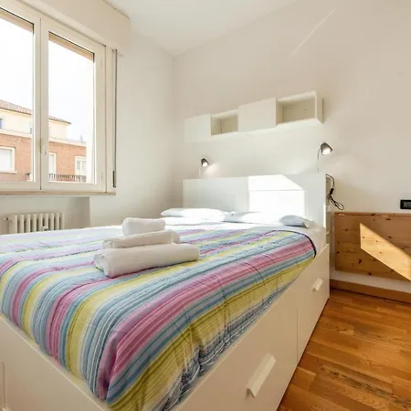 Housmart Milazzo 5 * Bologna