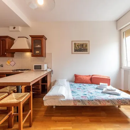 Housmart Milazzo 5 *