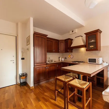 아파트 Housmart Milazzo 5 *