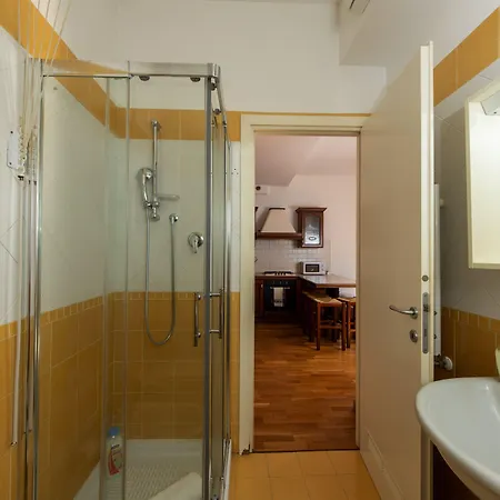 Housmart Milazzo 5 *