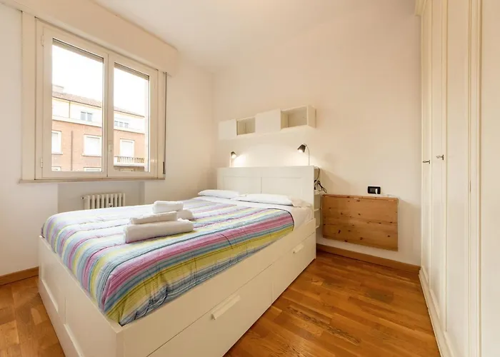 Housmart Milazzo 5 * بولونيا